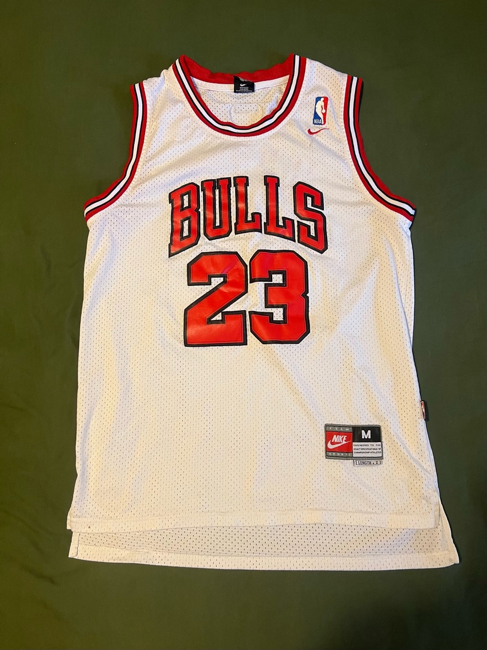 Nike Michael Jordan White & Red Chicago Bulls #23 Basketball Jersey